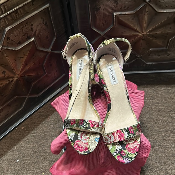 Steve Madden sandals size 10 - Picture 1 of 4